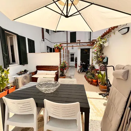 Deephouse Vicino Al Mare Con Giardino - Pacchetti Per Bellissima Con Piscina Su Richiesta Holiday home *