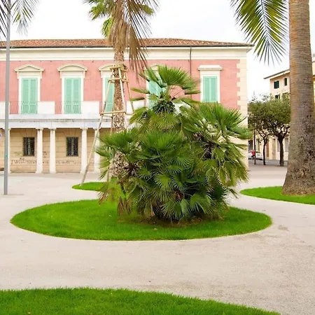 Deephouse, Casa Con Giardino Vicino Al Mare * Viareggio