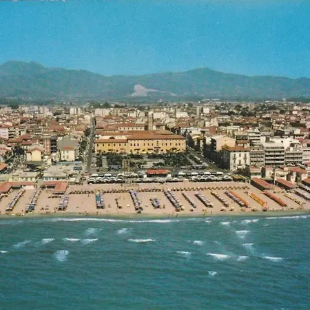 Deephouse, Casa Con Giardino Vicino Al Mare Viareggio