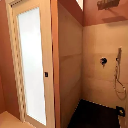 Deephouse Vicino Al Mare Con Giardino - Pacchetti Per Bellissima Con Piscina Su Richiesta